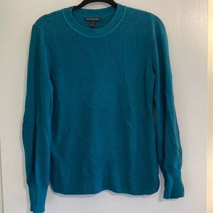 FREE SHIPPING! Banana Republic cotton sweater with yoke detail. Size M.